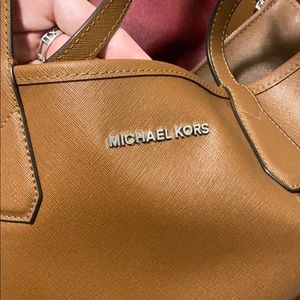 Reversible Michael kors tote brown and red